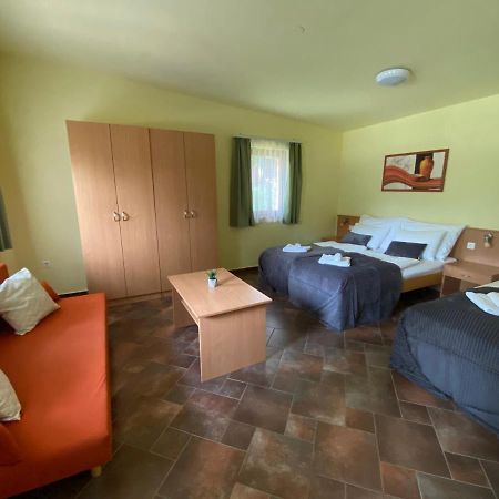 Matra Kemping Apartmanok Матрафюред Екстериор снимка